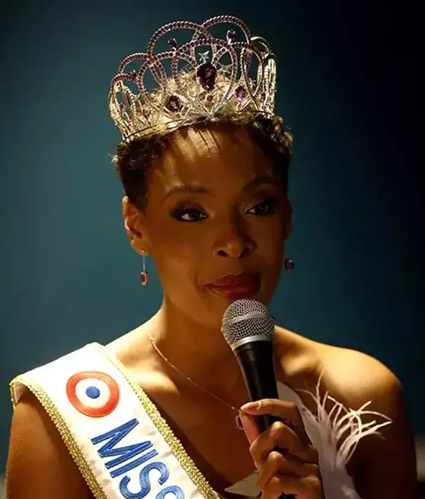 Ona küçük midilli diyorlardı şimdi ise tarihe geçti! İşte dünyanın en yaşlı güzellik kraliçesi