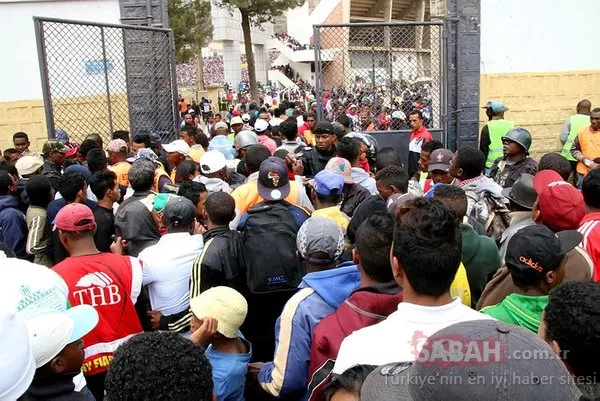 Senegal - Madagaskar maçında izdiham çıktı