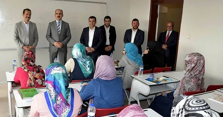 Başkan Altay, İslami İlimler Fakültesini ziyaret etti