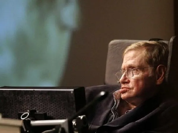 Stephen Hawking'in ölmeden önceki uyarıları!