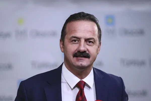 son-dakika-yavuz-agiralioglu-acti-agzini-yumdu-gozunu-25-yilda-yemedigimiz-kufru-3-gunde-yedik-iyi-partinin-ga-1678952115652.jpg SON DAKİKA: Yavuz Ağıralioğlu açtı ağzını yumdu gözünü: 25 yılda yemediğimiz küfrü 3 günde yedik, İYİ Parti'nin gardı düştü