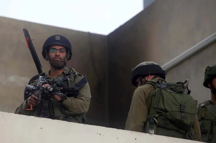 İsrail askerleri ile Filistinliler arasında gerginlik çıktı!