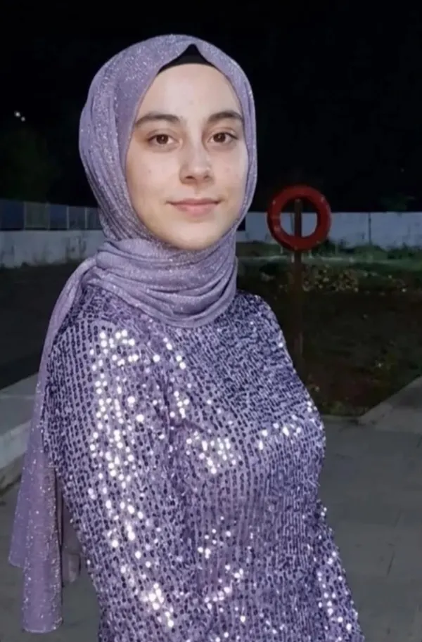 bu-aciya-yurek-dayanmaz-sanliurfadaki-ayni-aileden-4-kisi-yan-yana-topraga-verildi-1789033197875.jpg