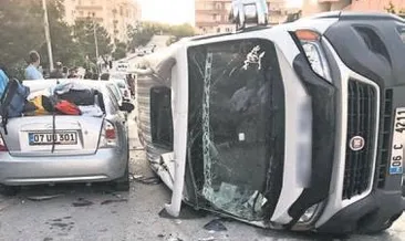 Öğrenci servisi devrildi: 10 yaralı