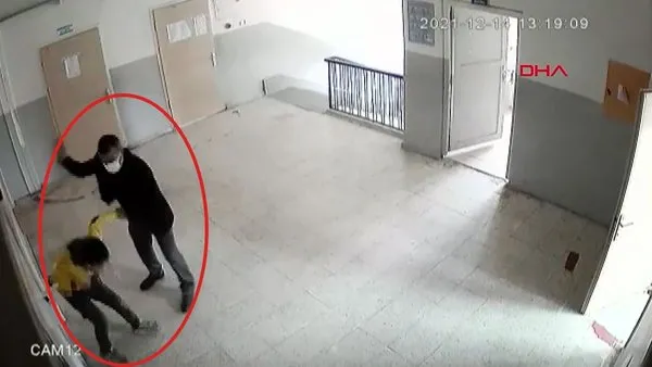 Son Dakika: Aksaray'da öğrencisini tokat ve yumrukla dövmüştü! O öğretmen için karar verildi: Görevine... | Video