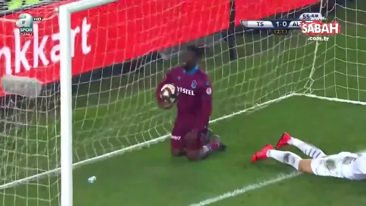 Trabzonspor 2 - 0 Altay... Gol: Ekuban