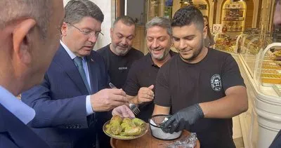 Bakan Tunç’a baklava ikramı #antalya