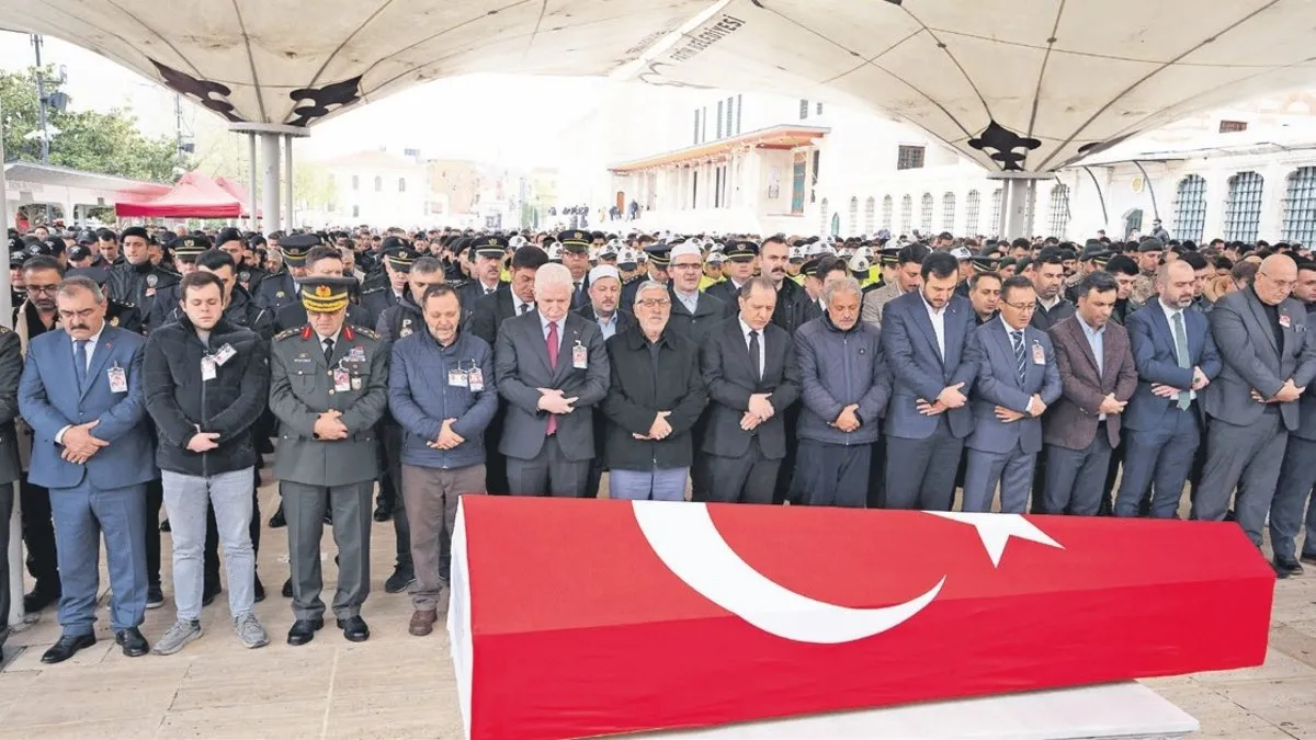 Şehit bekçi son yolculuğuna uğurlandı