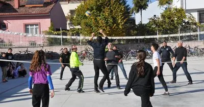 Öğrencilerle polisler voleybol maçı yaptı #amasya