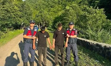 Artvin’e yasa dışı yollarla girdiler: 2 kaçak göçmen ormanlık alanda yakalandı #artvin