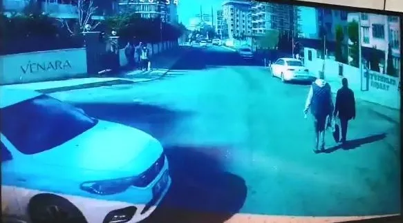 tekirdagda-korkunc-kaza-2-kisiyi-metrelerce-havaya-ucurdu-o-anlar-kamerada-1612610974180.jpg Tekirdağ'da korkunç kaza: 2 kişiyi metrelerce savurdu! O anlar kamerada