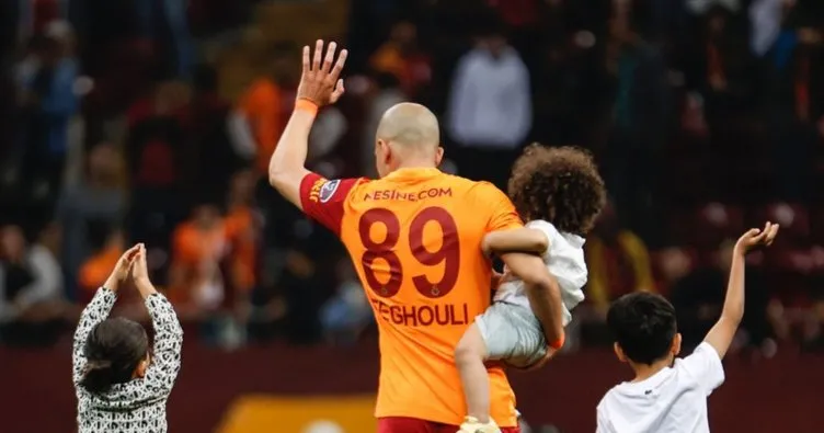 Sofiane Feghouli’den Galatasaray’a veda! Burada olmak benim için büyük bir onurdu