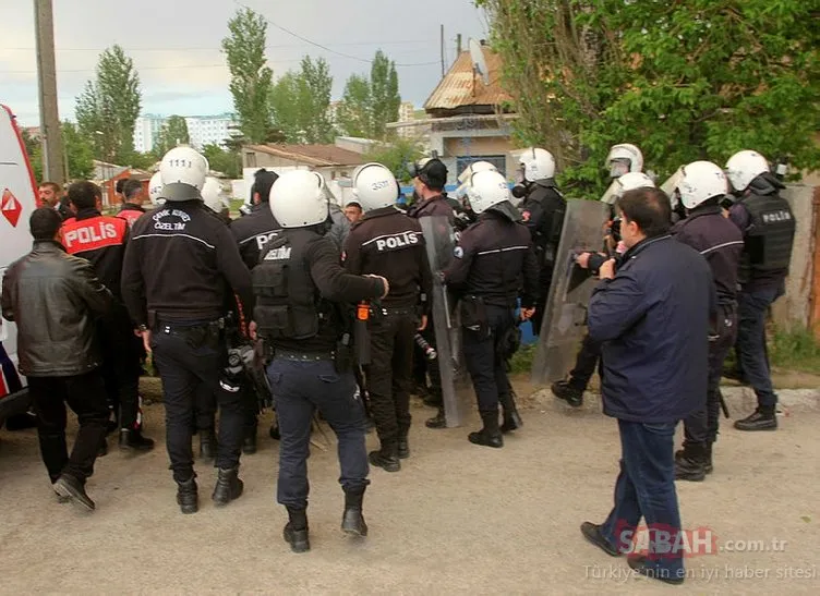 Erzurum’da korku dolu anlar! 200 kişi birbirine girdi