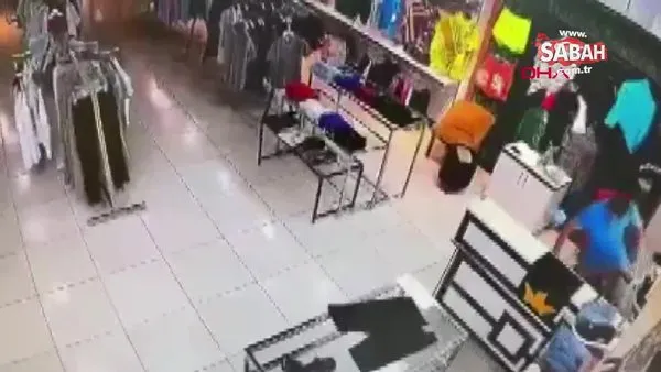 Mağazada genç kızı döven saldırgan yakalandı | Video