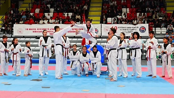 kirikkalede-19-mayis-ataturku-anma-genclik-ve-spor-bayrami-buyuk-bir-cosku-ve-renkli-goruntuler-esliginde-kutl-1779202171020.jpg