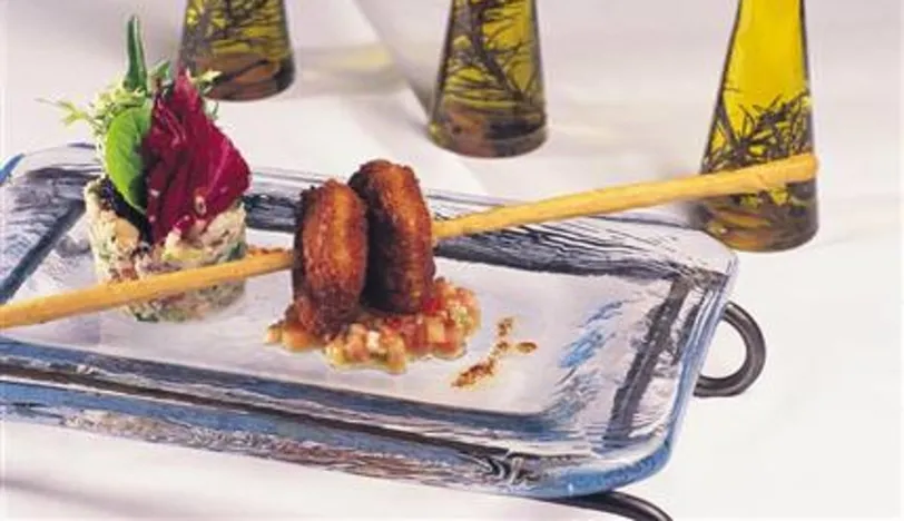 Deniz Mahsülleri Pane Ve Panzanella Salatası