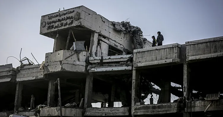 İsrail ordusu Gazze’de bir evi vurdu: 3 Filistinli yaşamını yitirdi