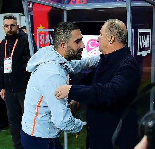 Galatasaray’da FLAŞ gelişme! Fatih Terim’den Arda Turan transferine veto geldi!
