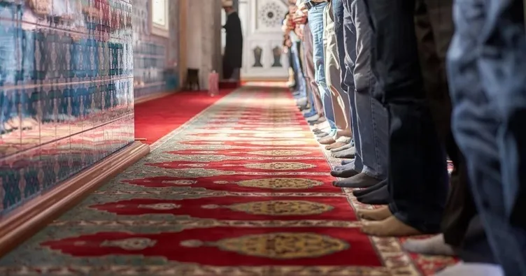 Liselilere cuma namazı izni