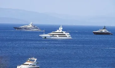 Mega yatların gövde gösterisi