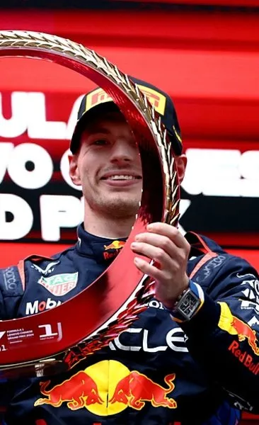 Çin’de kazanan Verstappen oldu