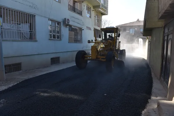 12-yil-aradan-sonra-asfalt-uretimine-baslandi-1773327094684.jpg