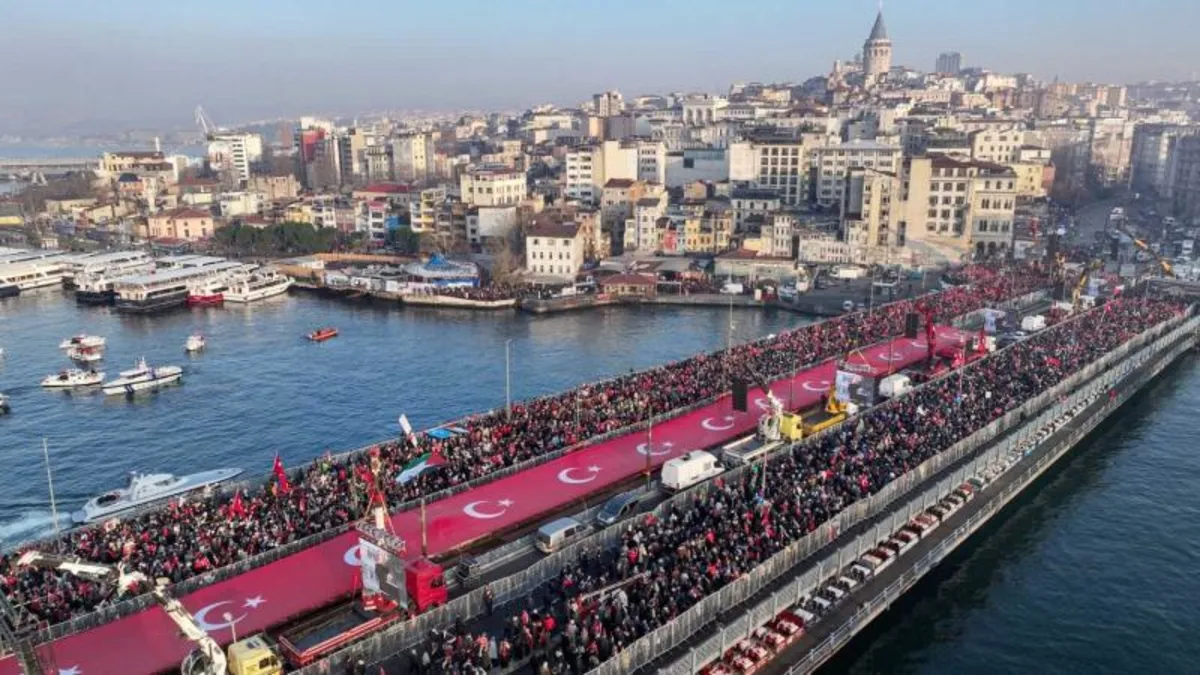 Türkiye Gazze için tek yürek: 1 Ocak’ta Galata Köprüsü’nde Filistin için büyük yürüyüş! Türkiye Gazze için tek yürek: 1 Ocak’ta Galata Köprüsü’nde Filistin için büyük yürüyüş!