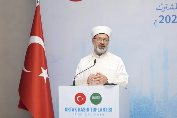 diyanet-isleri-baskani-erbas-suudi-arabistan-hac-ve-umre-bakani-er-rabia-ile-kura-sistemi-hakkinda-gorustu-1757342024690.jpg