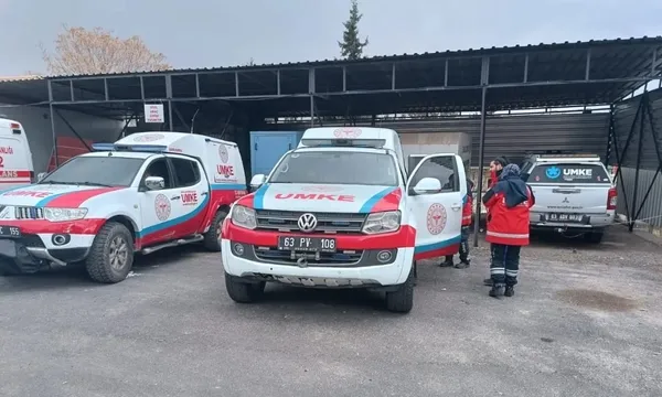 sanliurfadan-25-saglik-personeli-deprem-bolgesine-gonderildi-1676105422740.jpg