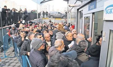 EYT kuyruğunda en mutlu bekleyiş: Hayallerımiz gerçek oldu #istanbul EYT kuyruğunda en mutlu bekleyiş: Hayallerımiz gerçek oldu #istanbul