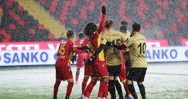 Son dakika: Yoğun kar yağışı etkili oldu! Süper Lig'de Gaziantep FK - Yeni Malatyaspor maçı ertelendi...