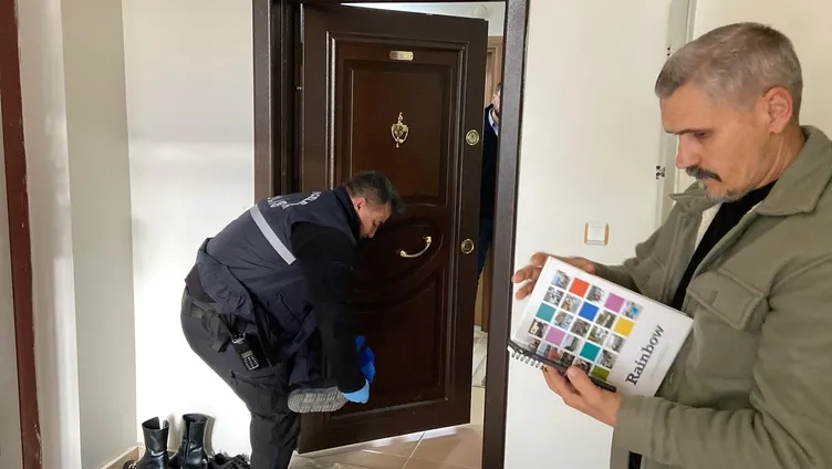 Askerden izne gelmişti: Uyandırmak için odaya giren annesi korkunç manzarayla karşılaştı!