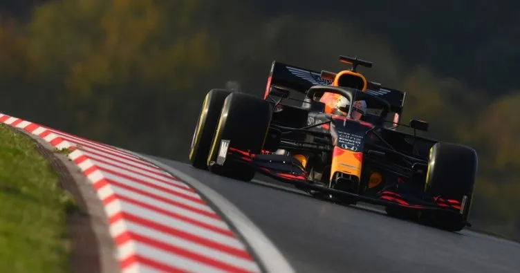 Vali Yerlikaya, Formula 1 yarış aracının Avrasya Tüneli’nden geçtiği anları paylaştı