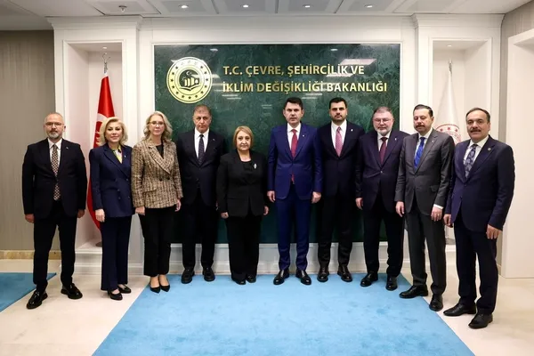 baskan-vekili-senden-ankara-cikarmasi-1-gunde-3-bakan-ile-gorustu-1792070803055.jpg
