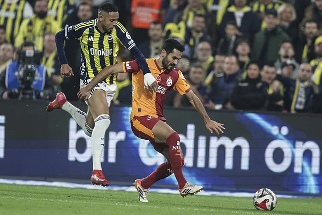 son-dakika-haberi-fenerbahce-galatasaray-derbisinde-kazanan-yok-1764617648190.jpeg
