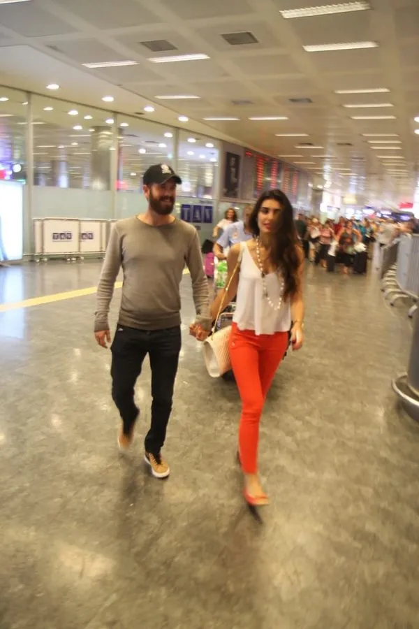 İdil Fırat ve Engin Öztürk el ele