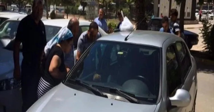 Otomobilde rehin kalan çocuk cam kırılarak kurtarıldı