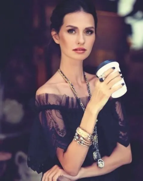 Yasemin Ozilhan In Instagram Paylasimlari Galeri Magazin