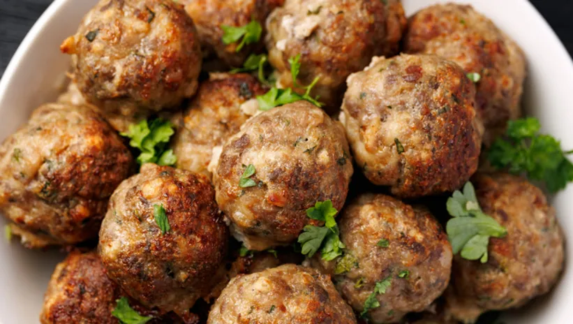 EVDEKİ MALZEMELERLE EN PRATİK AKŞAM YEMEĞİ! BU ÜÇ TARİFLE ŞEF GİBİ HİSSEDECEKSİNİZ