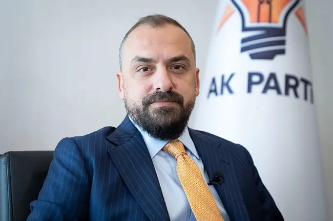 son-dakika-ak-parti-sozcusu-omer-celikten-ozgur-ozele-tepki-ozel-siyasi-tukenmislik-sergiliyor-1790675364207.jpeg