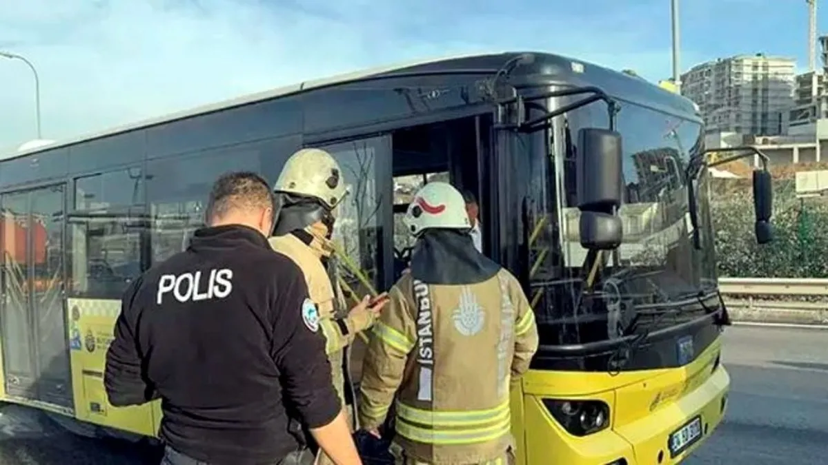 Pendik’te İETT otobüsünde çıkan yangın korkuttu Pendik’te İETT otobüsünde çıkan yangın korkuttu