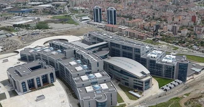 Kartal Adliyesi önünde silah sesleri