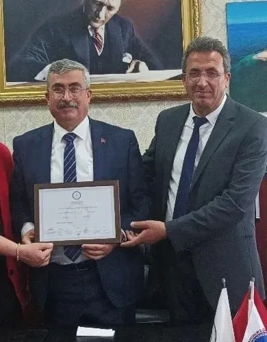 chpli-karatas-belediyesi-aile-sirketine-dondu-1727154519869.jpg