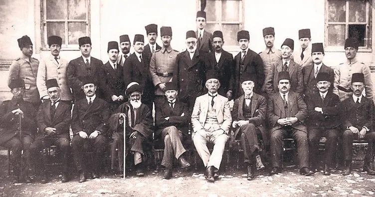 Parola: Ya istiklal ya ölüm