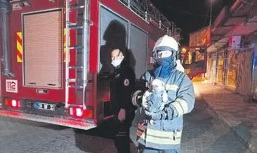 Köpeği balkondan itfaiye kurtardı