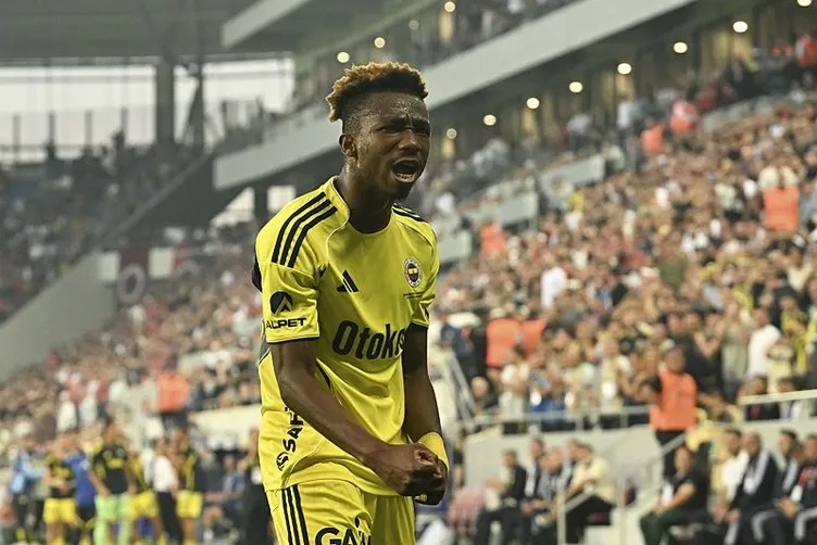 Ahmet Çakar’dan Fenerbahçe maçı sırasında sert sözler! Onun bir senesini yemiş