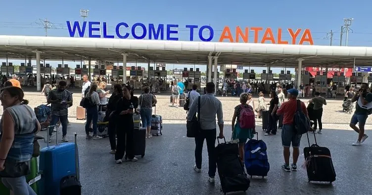 Tüm zamanların rekoru! Antalya’da yolcu sayısında artış görüldü
