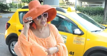 Bülent Ersoy turuncuyu sevdi