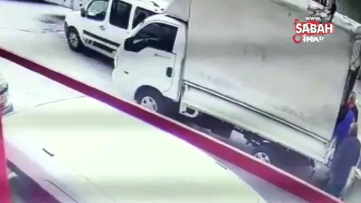 Kamyonet ile geldiler, tekstil deposundan 150 bin TL’lik malzeme çalıp gittiler | Video