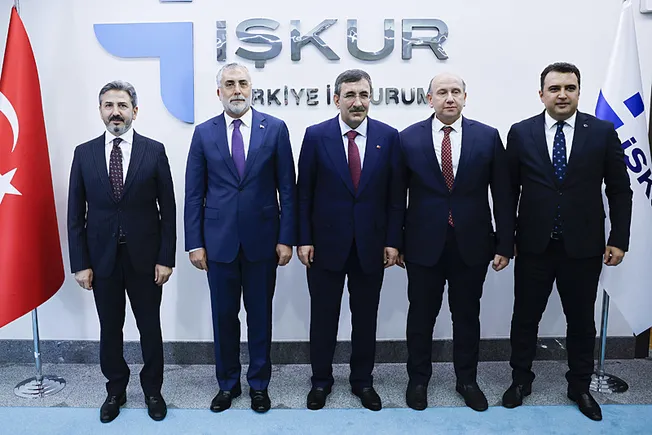 isgucu-uyum-programi-tanitildi-yeni-meslek-kapilari-aralanacak-1725001717597.jpg
